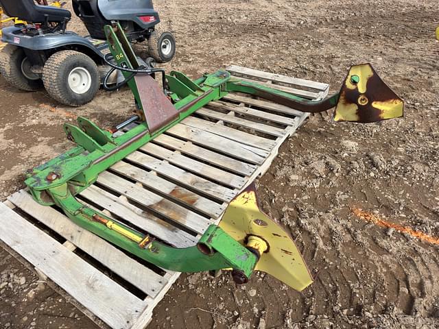 Image of John Deere 84 equipment image 2