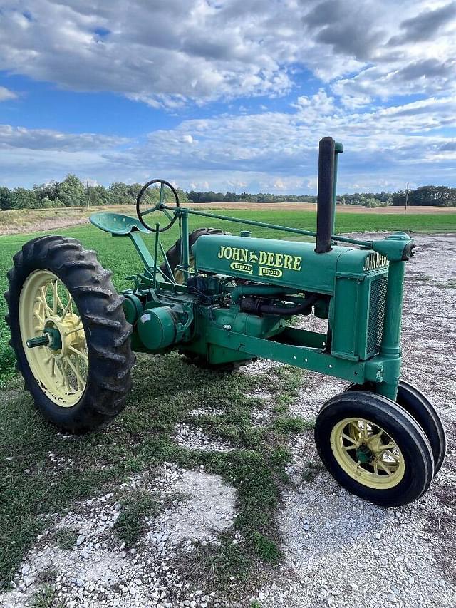 Image of John Deere B equipment image 2