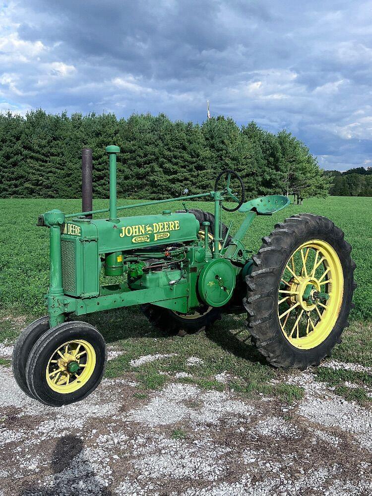 Image of John Deere B Primary image