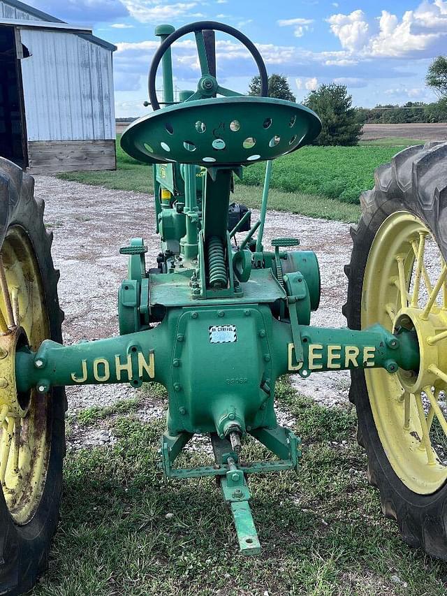 Image of John Deere B equipment image 1