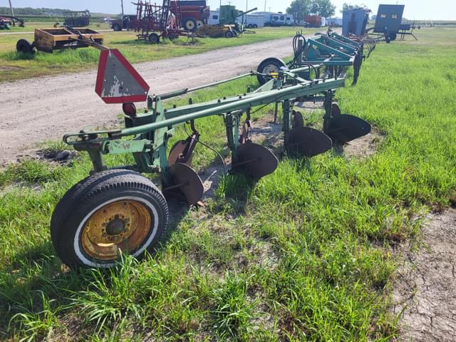 Image of John Deere Undetermined equipment image 2