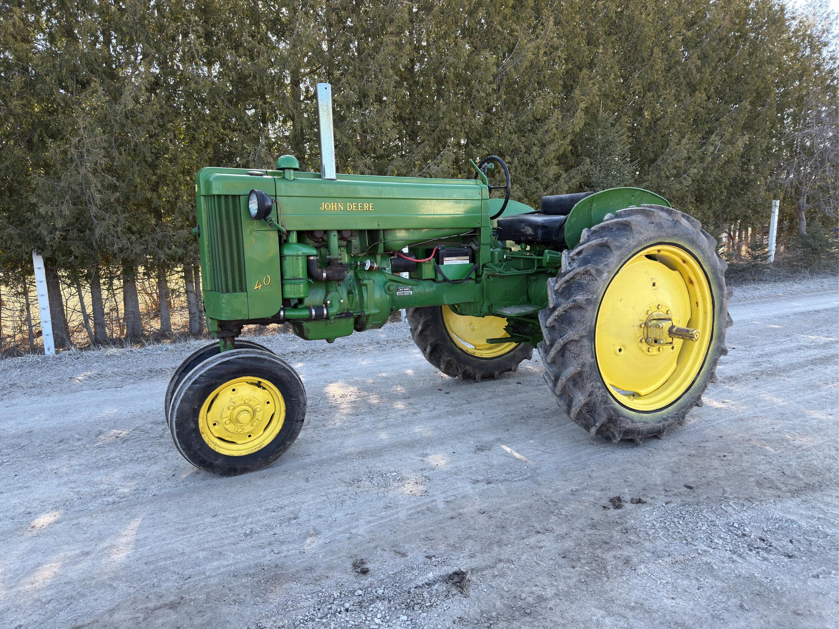 Main image John Deere 40