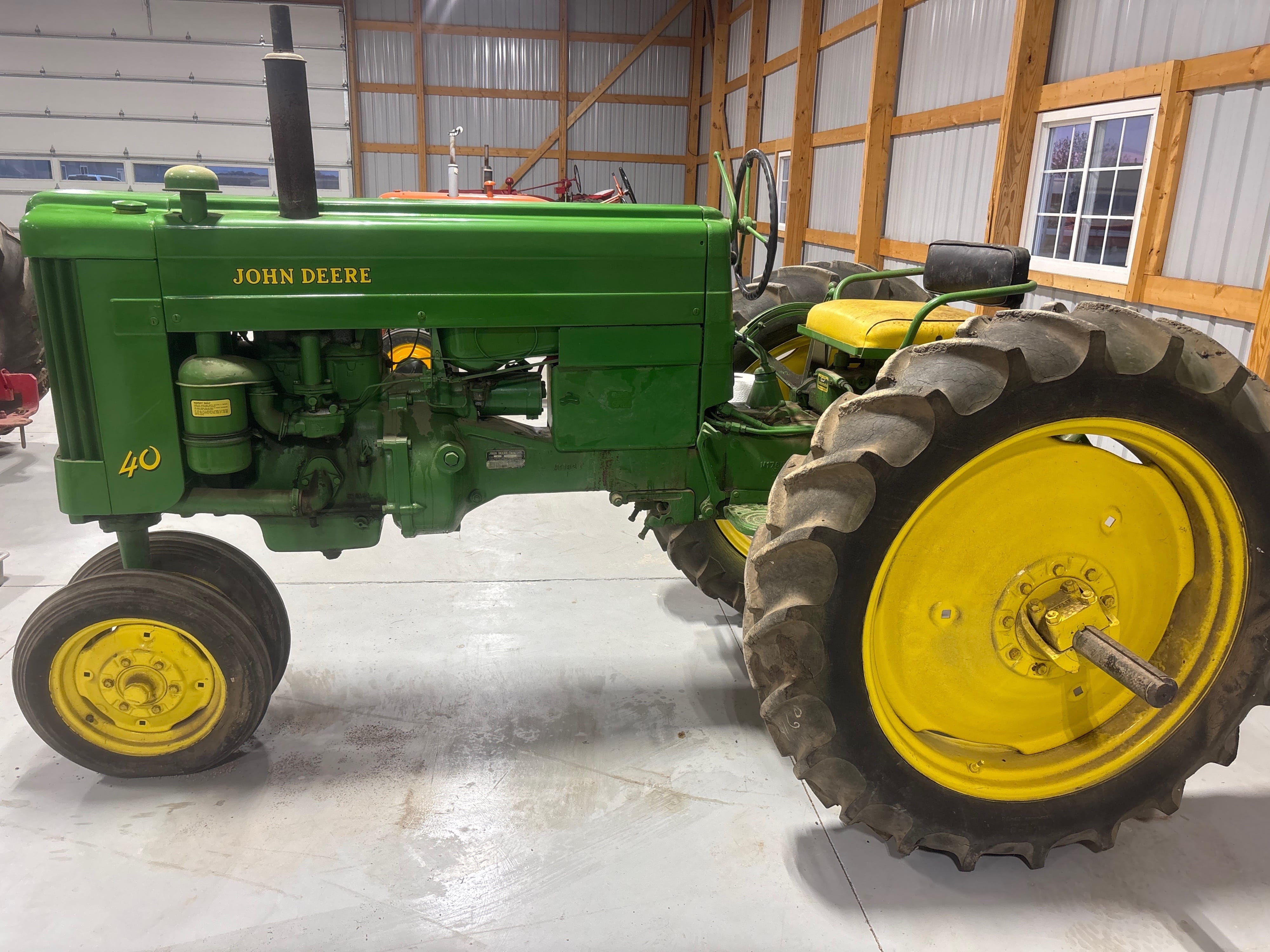 John Deere 40 Equipment Image0