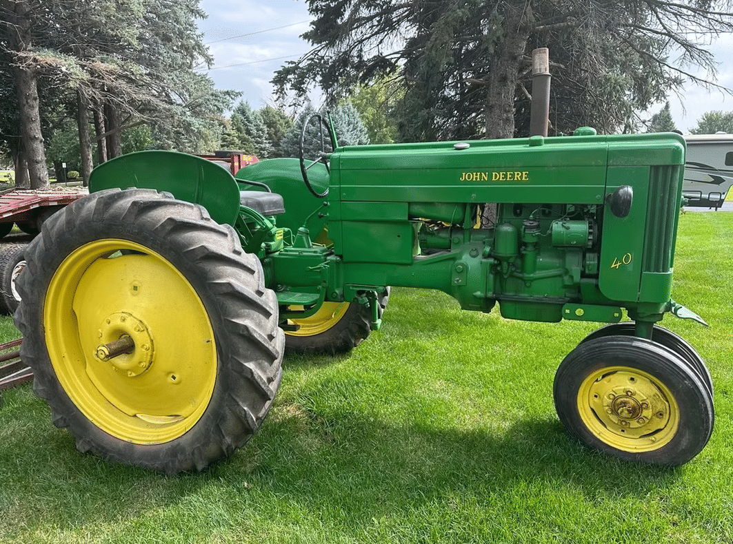Image of John Deere 40 Image 1