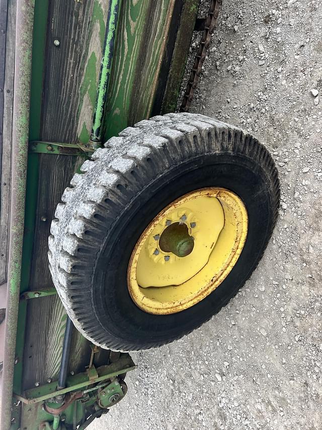 Image of John Deere 40 equipment image 3