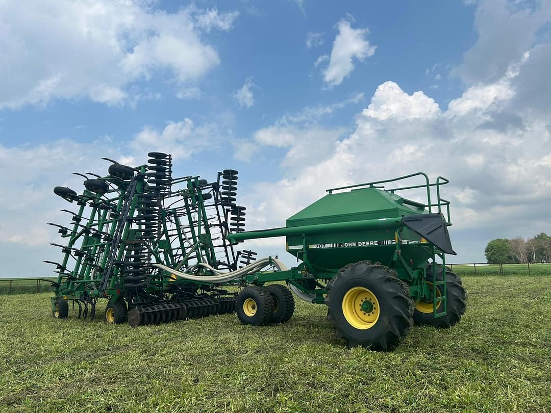 Image of John Deere 737 Primary image