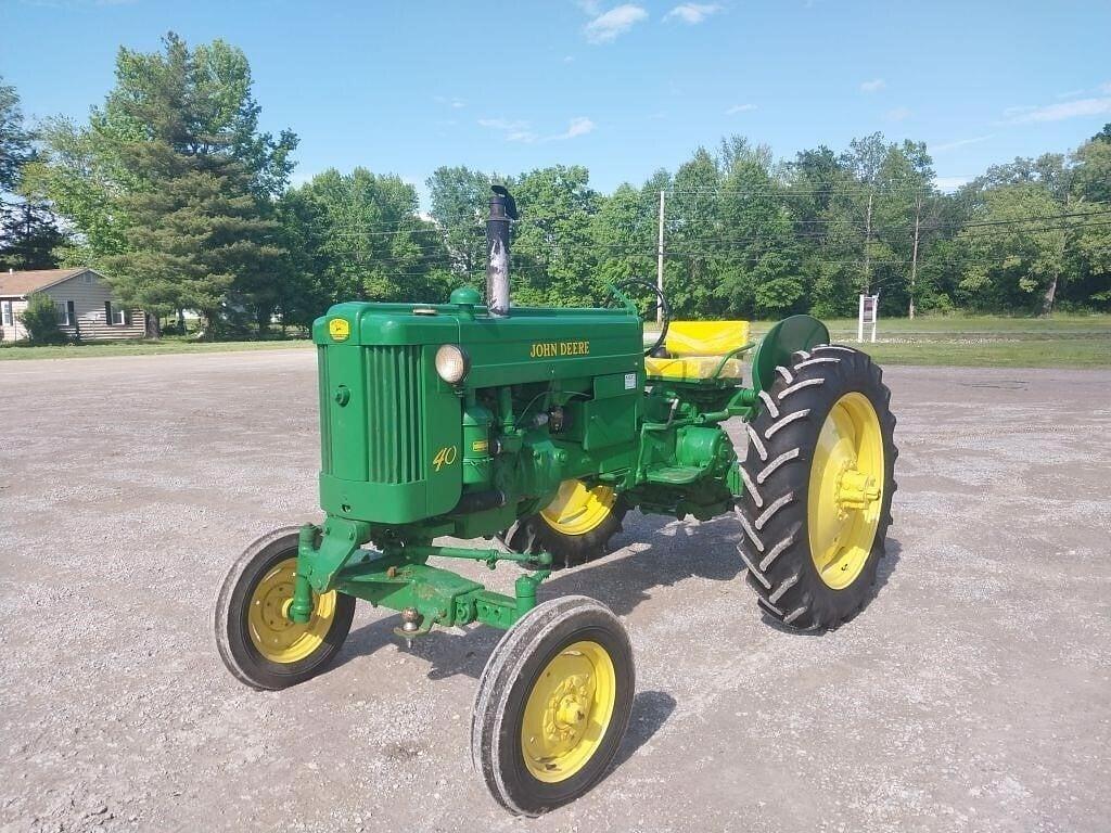 Image of John Deere 40 Primary image