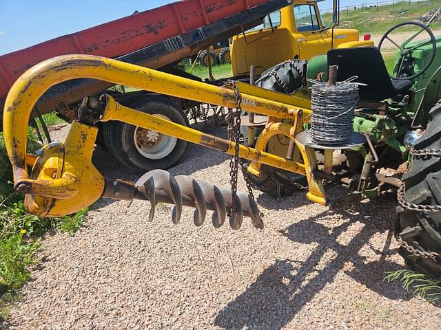 Image of John Deere 40 equipment image 2