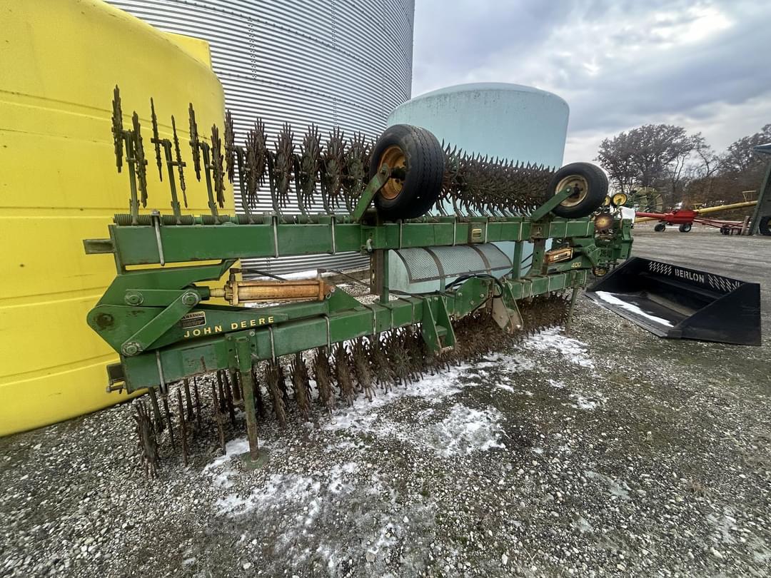 Image of John Deere 400 Primary image