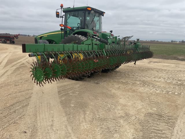 Image of John Deere 400 equipment image 2