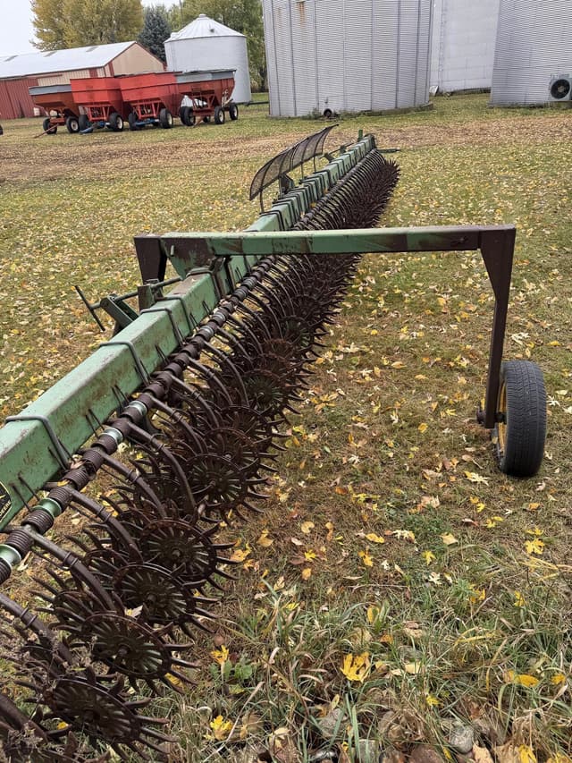 Image of John Deere 400 equipment image 1