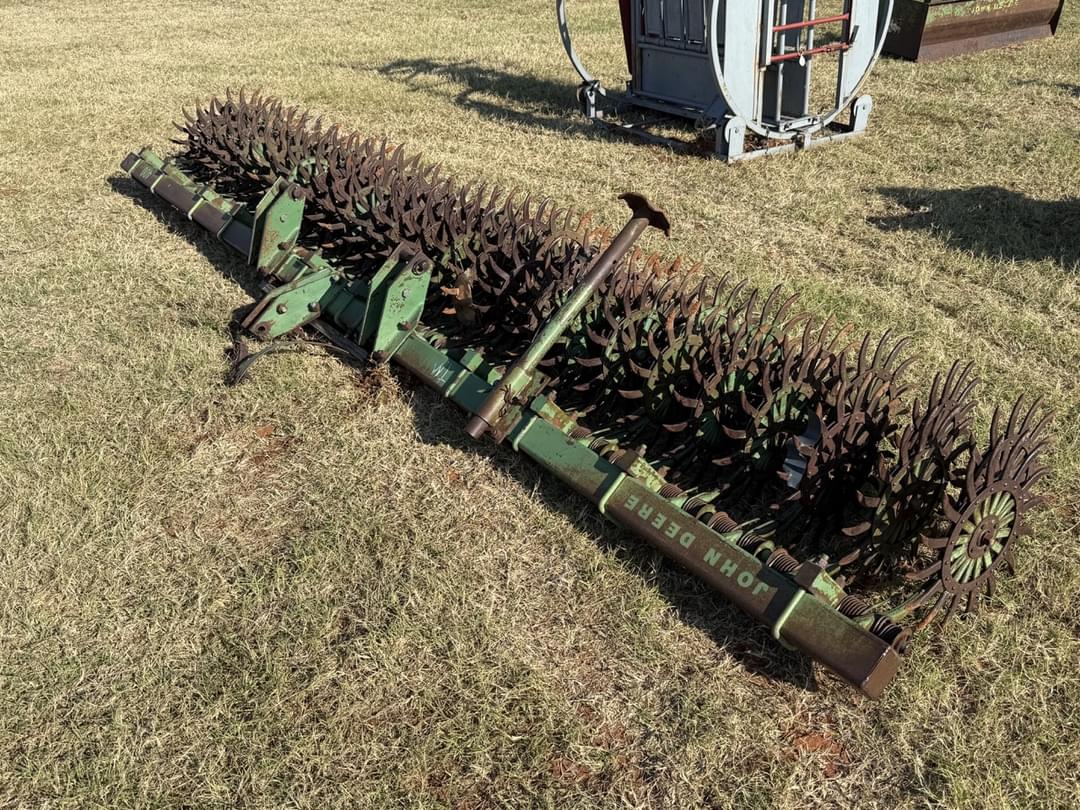 Image of John Deere 400 Image 1