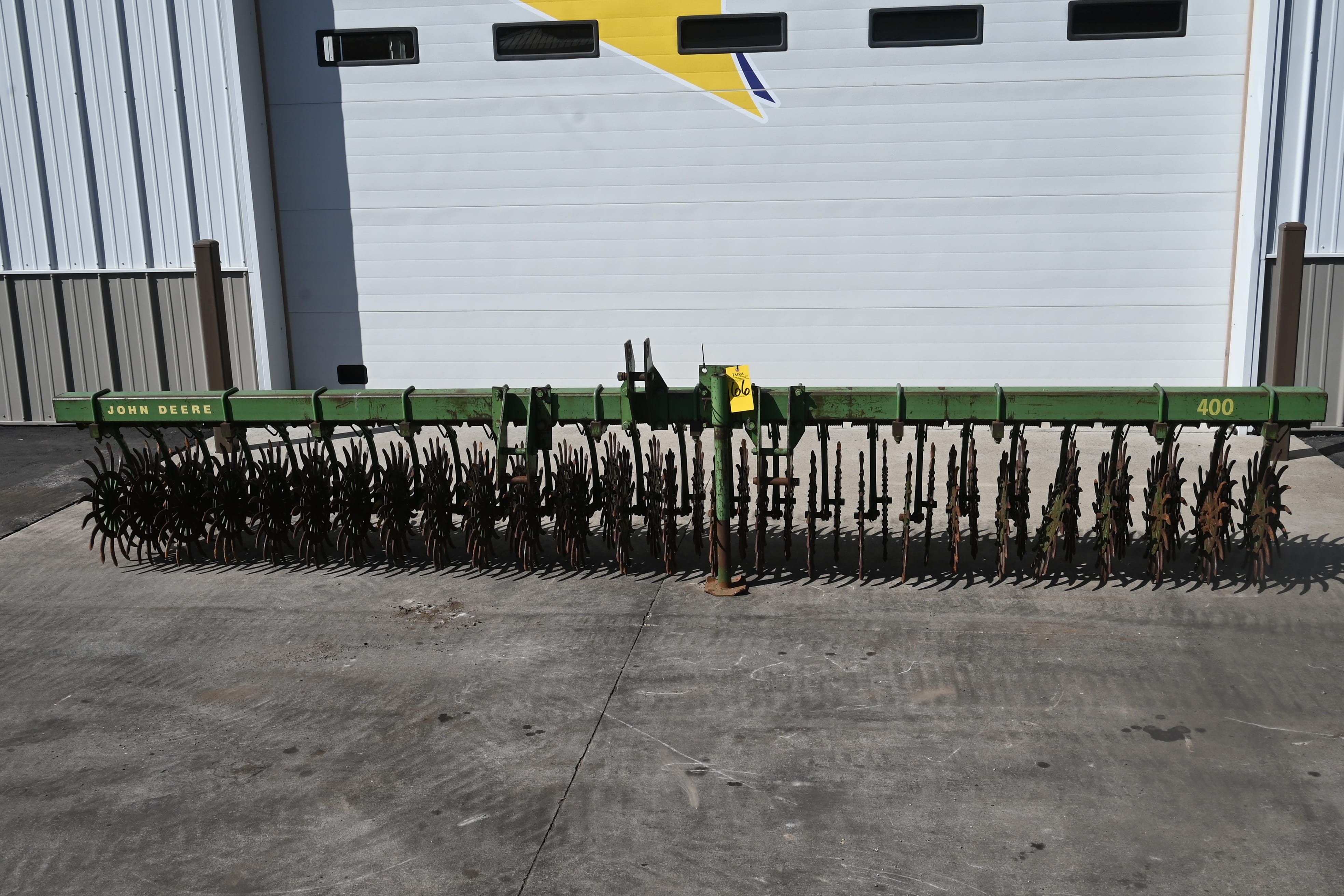 Main image John Deere 400