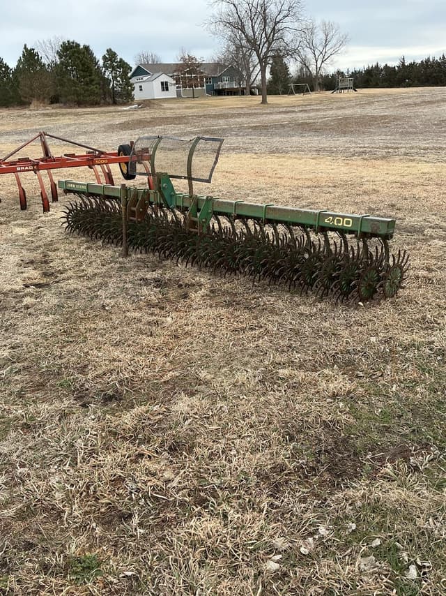 Image of John Deere 400 equipment image 3