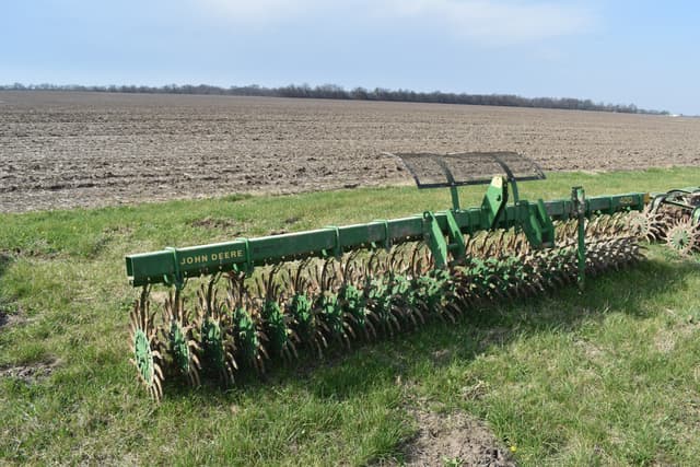 Image of John Deere 400 equipment image 4