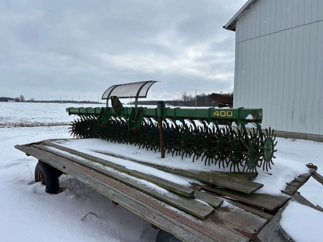 Image of John Deere 400 equipment image 1