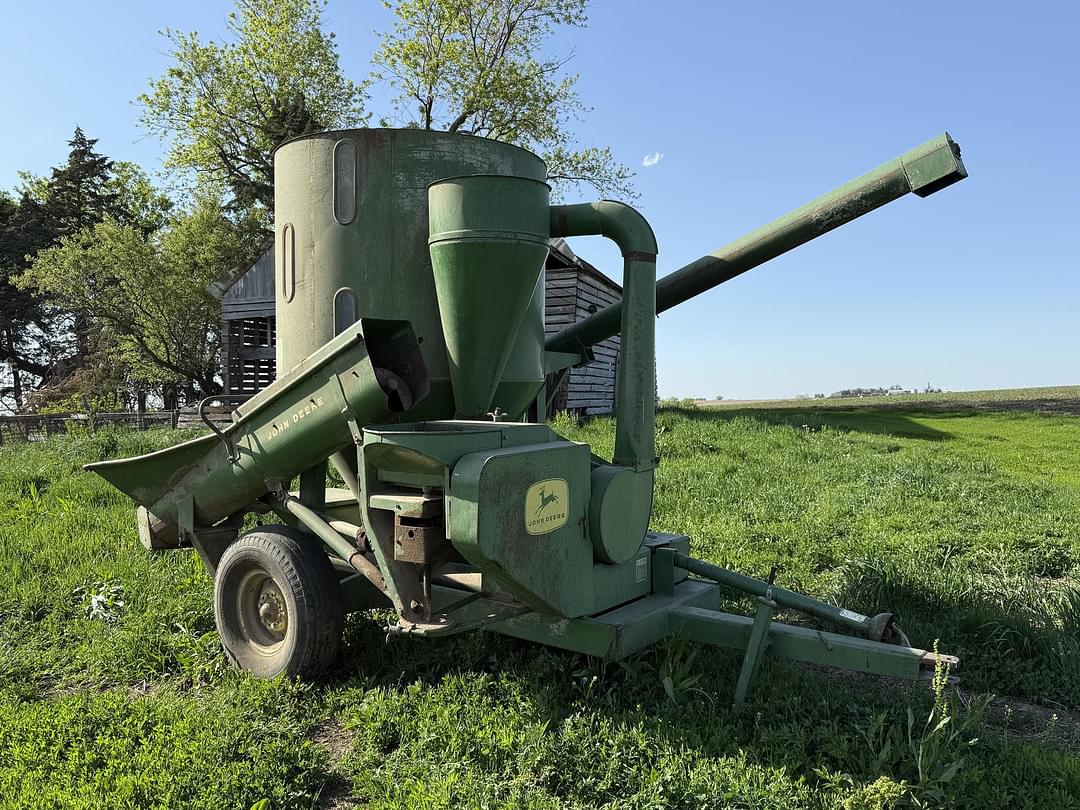 Image of John Deere 400 Primary image