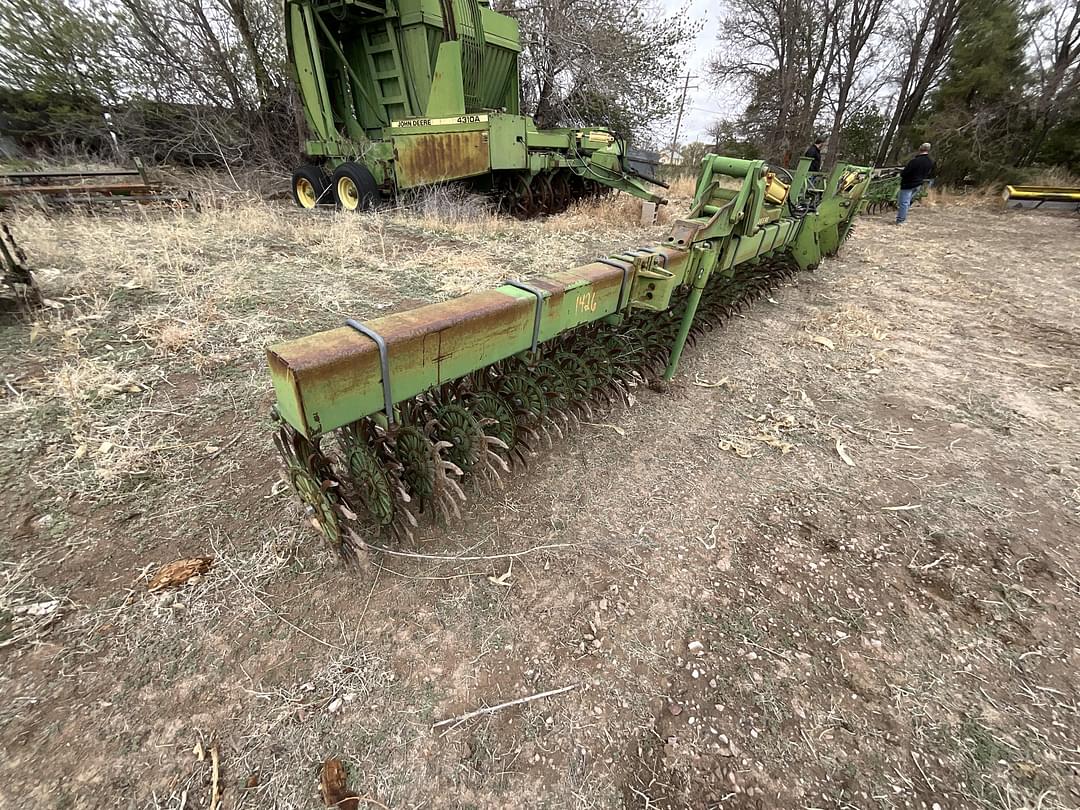 Image of John Deere 400 Primary image