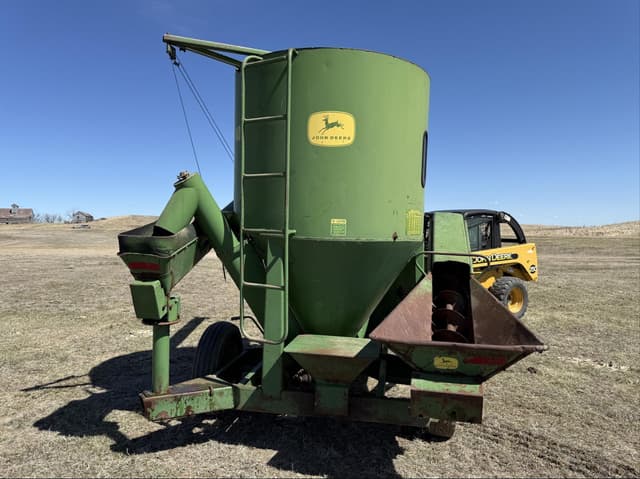 Image of John Deere 400 equipment image 4