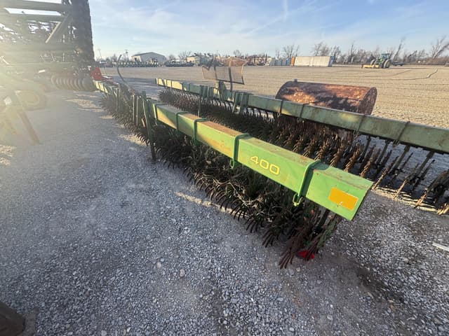 Image of John Deere 400 equipment image 1