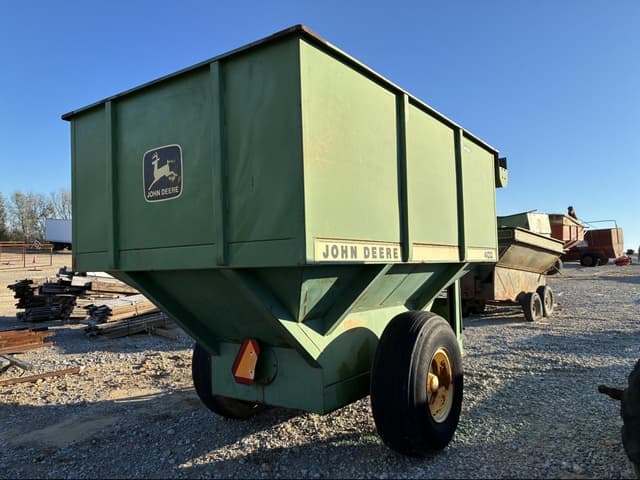 Image of John Deere 400 equipment image 2