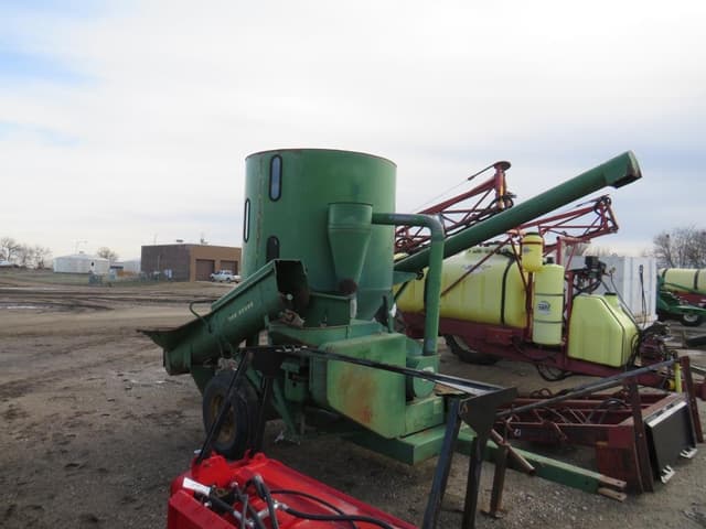 Image of John Deere 400 equipment image 2