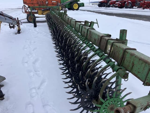 Image of John Deere 400 equipment image 1