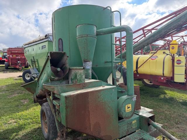 Image of John Deere 400 equipment image 4