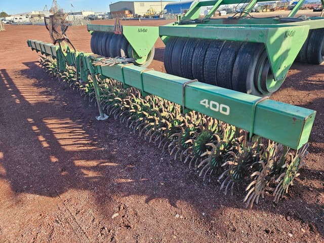 Image of John Deere 400 equipment image 2