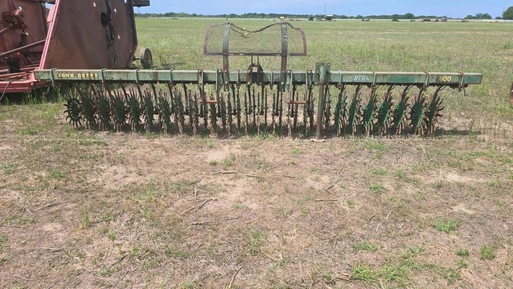 John Deere 400 Equipment Image0