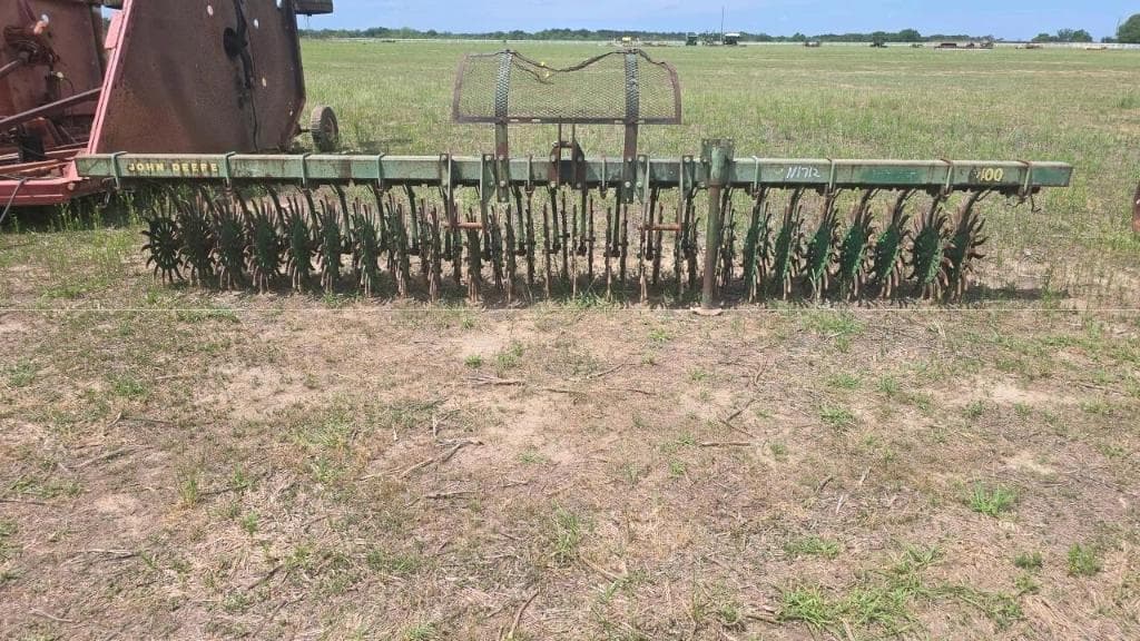 Image of John Deere 400 Primary image