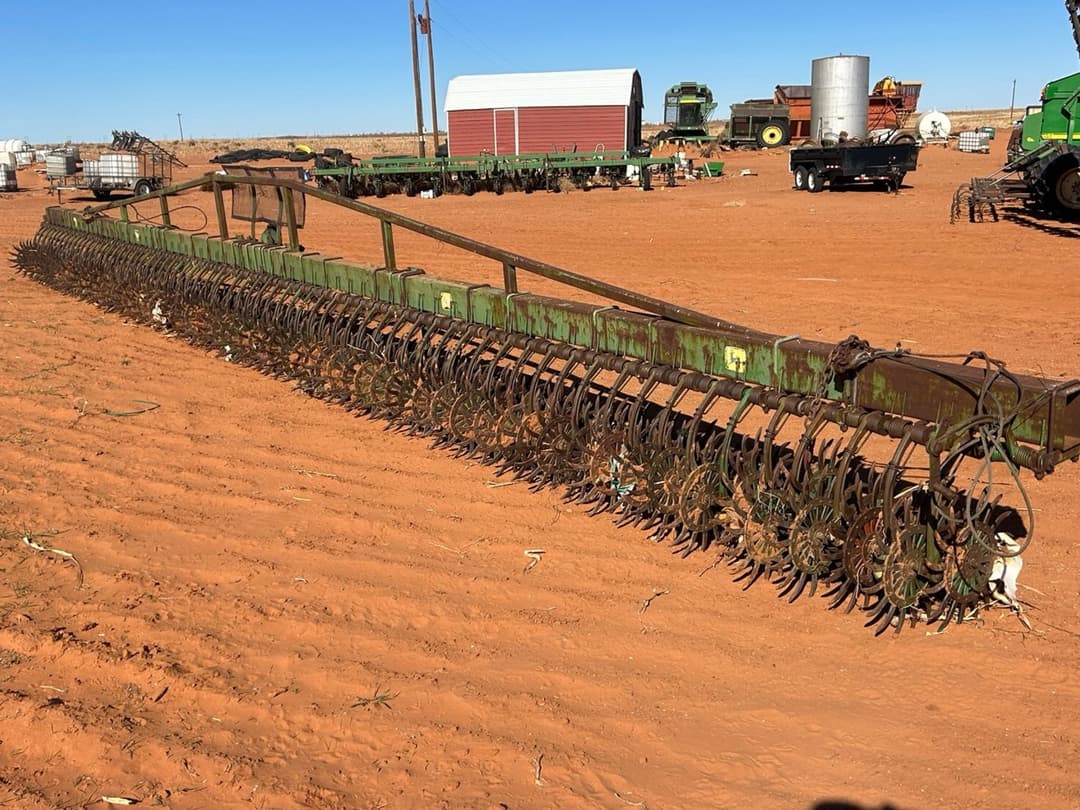 Image of John Deere 400 Image 1