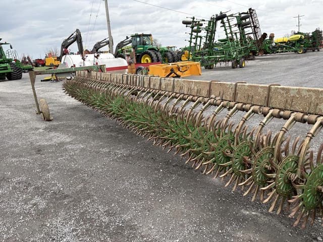 Image of John Deere E0400 equipment image 4