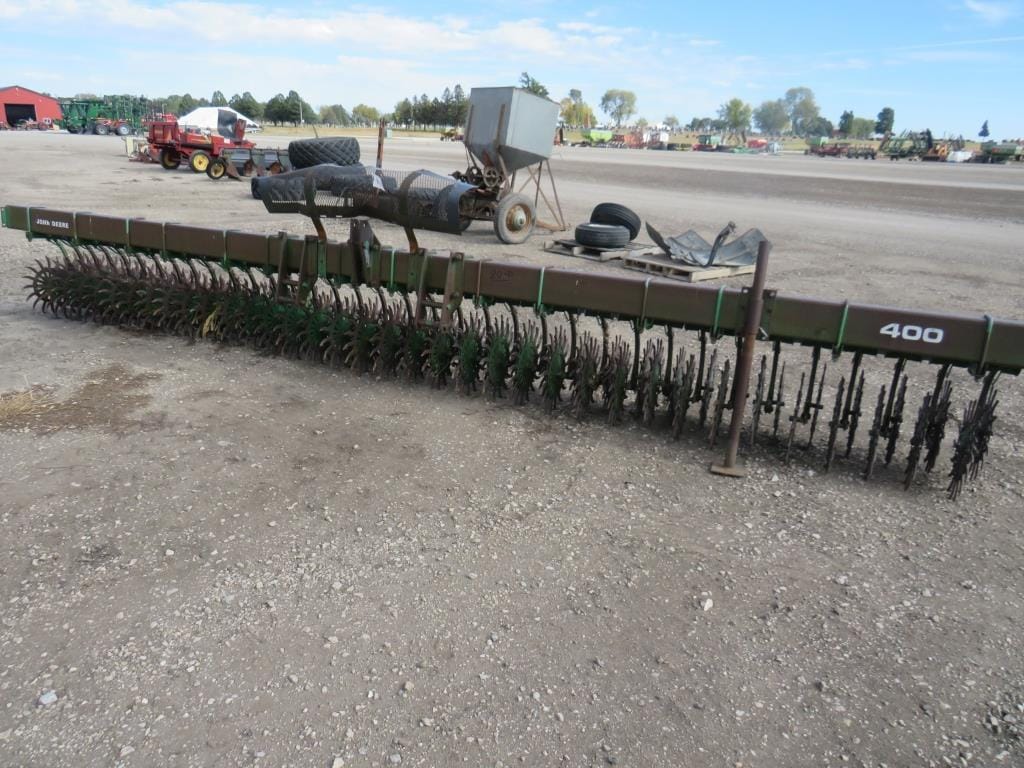 John Deere 400 Equipment Image0