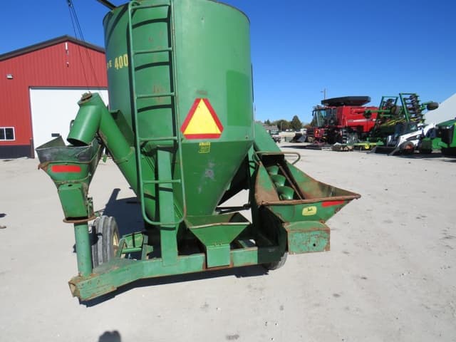 Image of John Deere 400 equipment image 3
