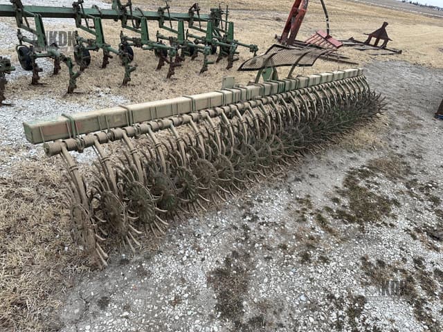 Image of John Deere 400 equipment image 2