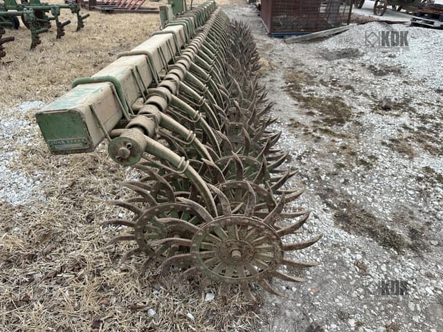 Image of John Deere 400 equipment image 3