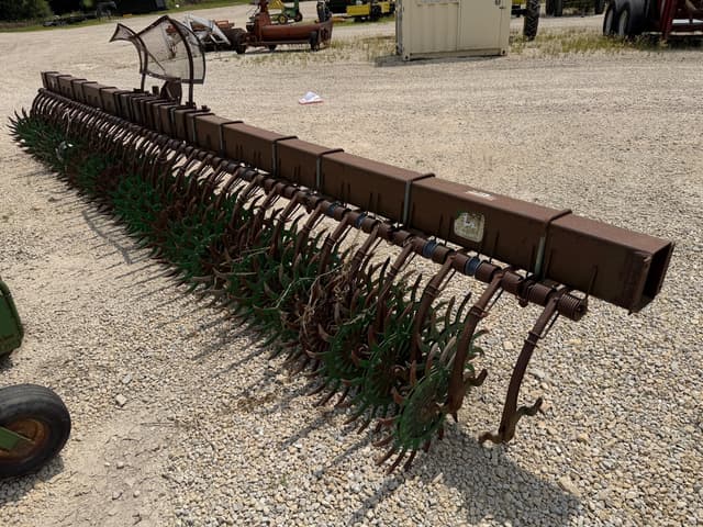 Image of John Deere 400 equipment image 3