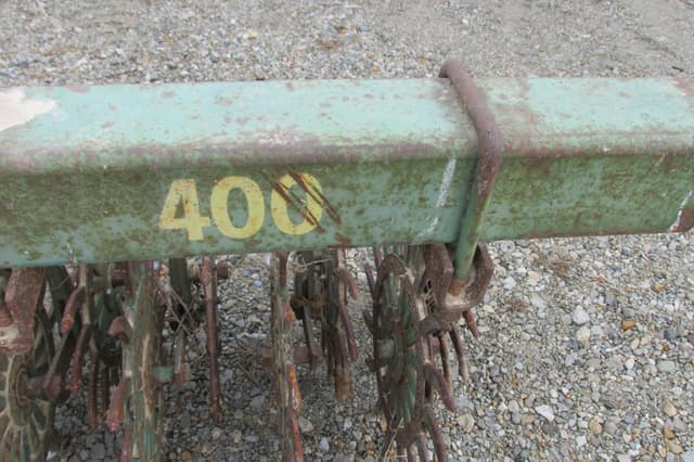 Image of John Deere 400 equipment image 2