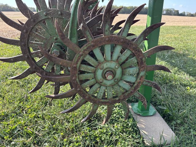 Image of John Deere 400 equipment image 2