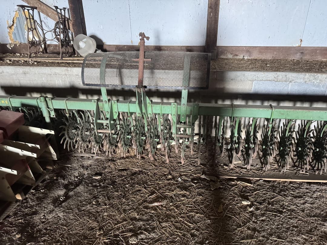 Image of John Deere 400 Image 1