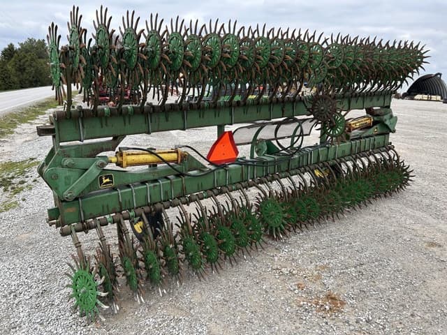 Image of John Deere 400 equipment image 4