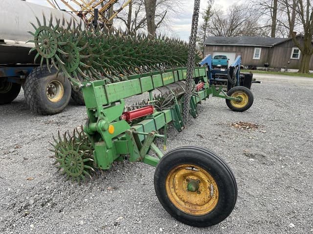 Image of John Deere 400 equipment image 3