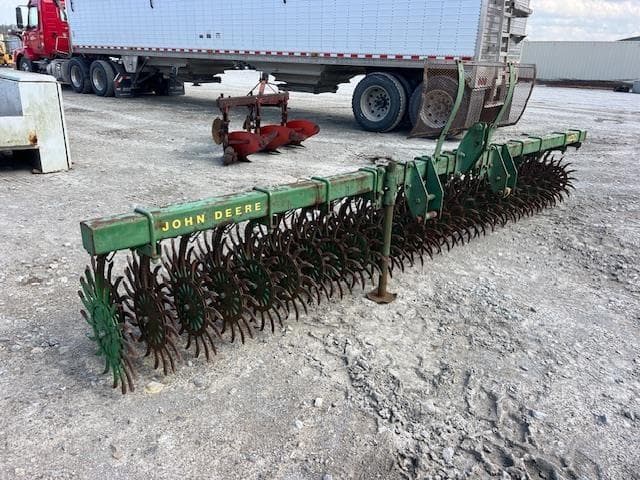 Image of John Deere 400 equipment image 3