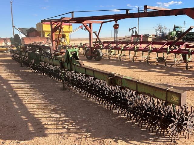 Image of John Deere 400 equipment image 2