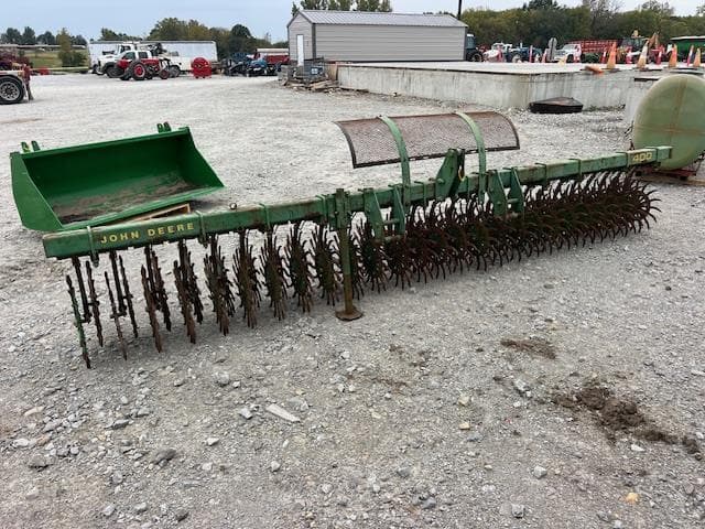 Image of John Deere 400 equipment image 1