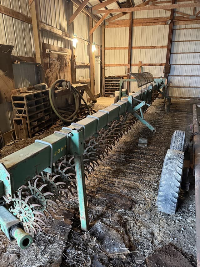 Image of John Deere 400 equipment image 1