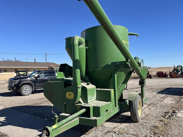 Image of John Deere 400 equipment image 1