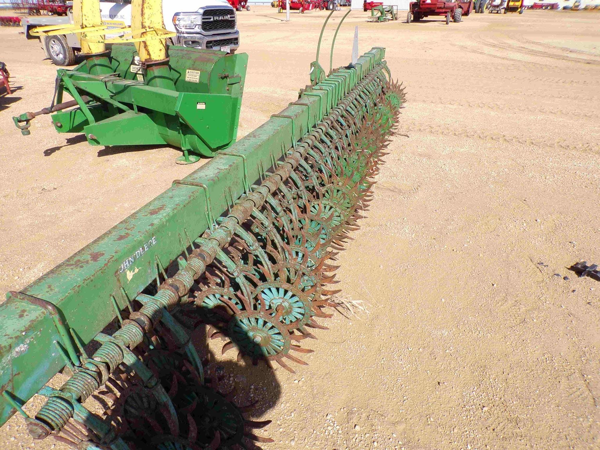 John Deere 400 Equipment Image0