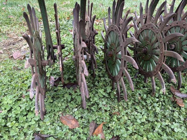 Image of John Deere 400 equipment image 1